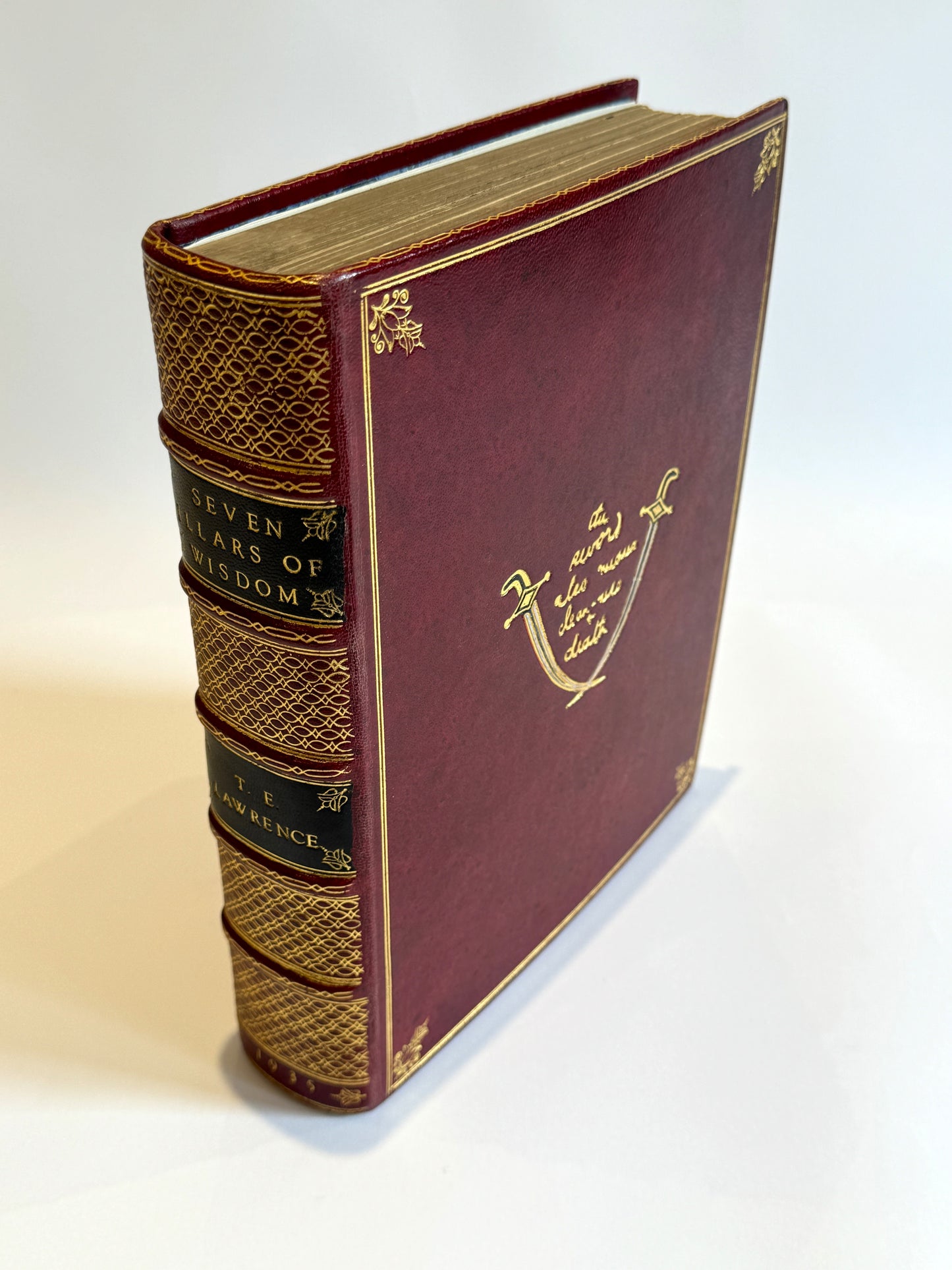 Seven Pillars of Wisdom by T.E Lawrence Signed by Field Marshall Claude Auckinleck