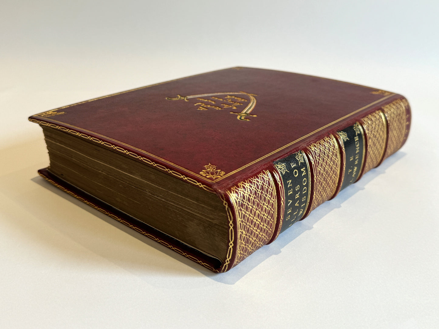Seven Pillars of Wisdom by T.E Lawrence Signed by Field Marshall Claude Auckinleck