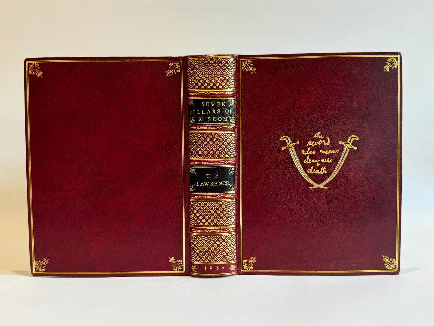 Seven Pillars of Wisdom by T.E Lawrence Signed by Field Marshall Claude Auckinleck