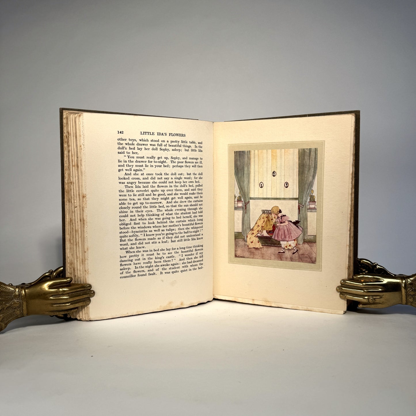 Hans Andersen’s Fairy Tales - Rie Cramer’s Brilliantly Illustrated Golden Age Edition