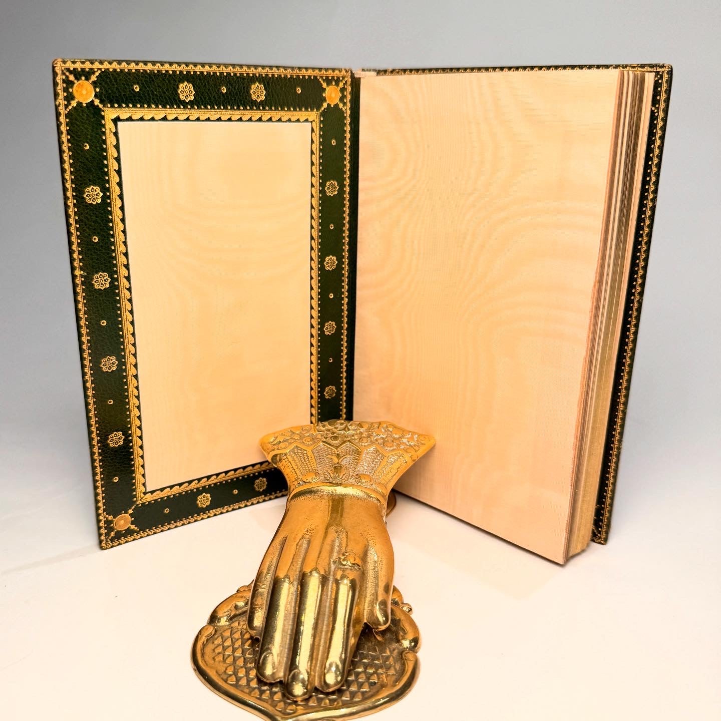 Rubáiyát of Omar Khayyám - Edward FitzGerald Translation, Magnificent Full Morocco Ramage Binding